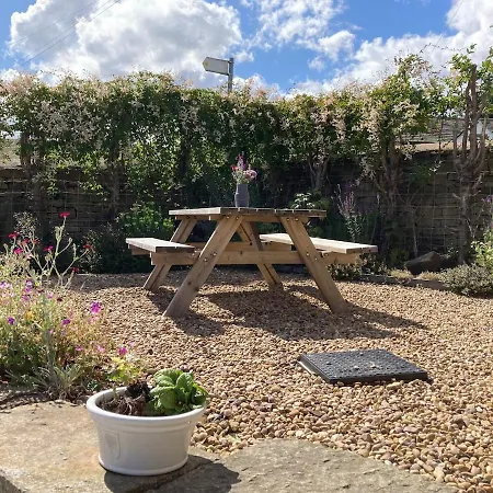 The Shearer's Hut In The Peak Park *