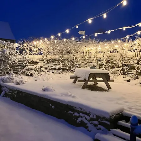 The Shearer's Hut In The Peak Park Holme (Cumbria)