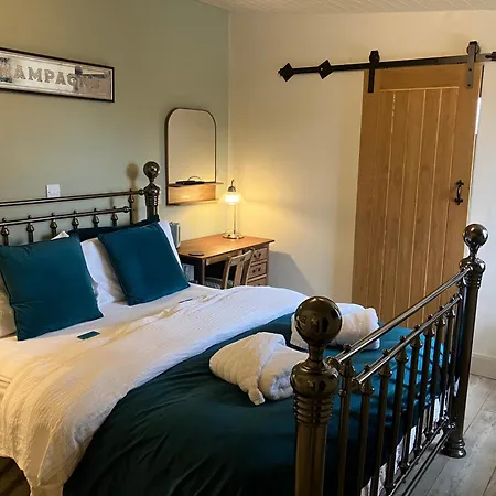 The Shearer's Hut In The Peak Park * Holme (Cumbria)