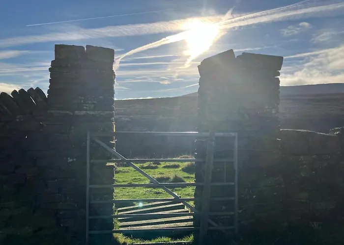 The Shearer's Hut In The Peak Park