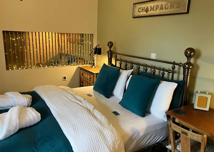 The Shearer's Hut In The Peak Park Holme (Cumbria)